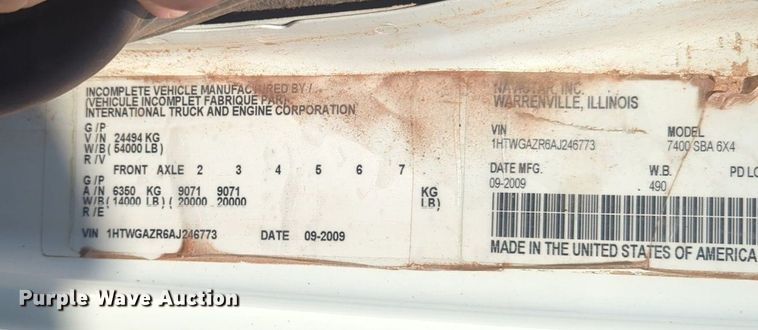 image for item NG9757 2010 International WorkStar 7500 bucket truck