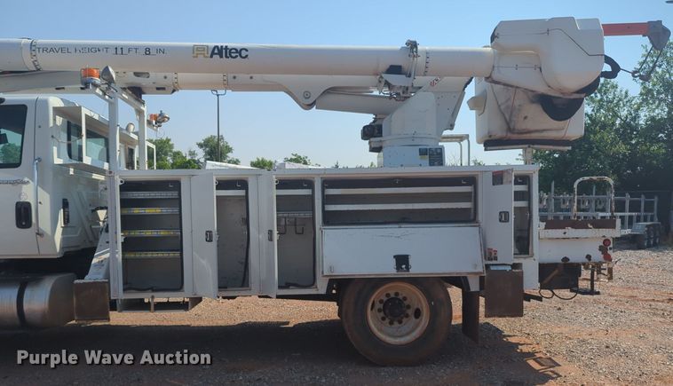 image for item NG9759 2012 International WorkStar 7300 bucket truck