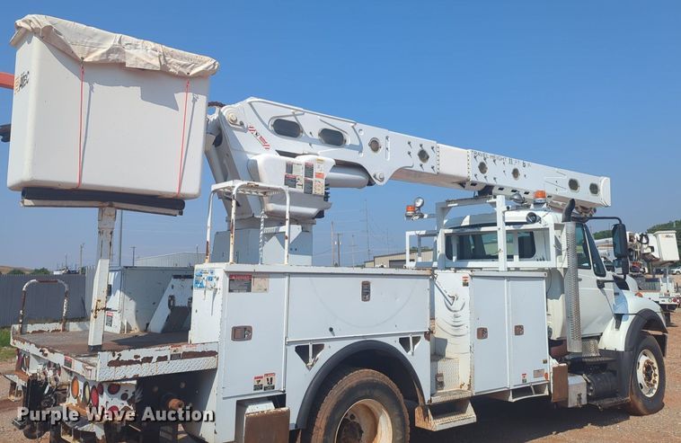 image for item NG9759 2012 International WorkStar 7300 bucket truck