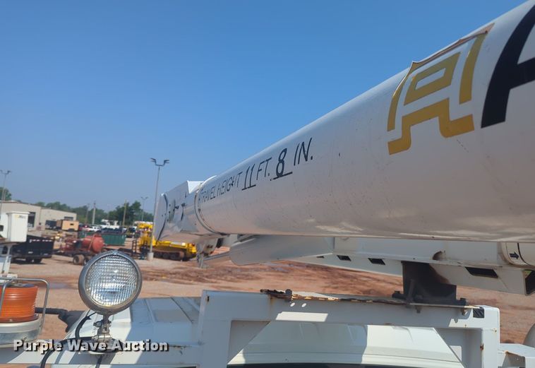 image for item NG9759 2012 International WorkStar 7300 bucket truck