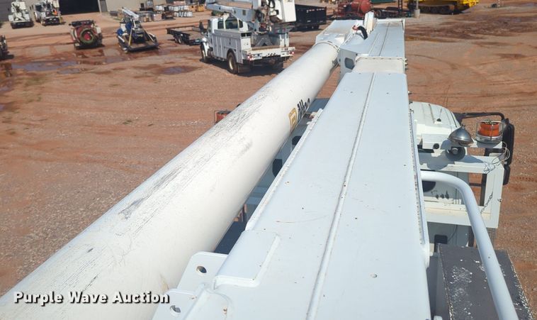 image for item NG9759 2012 International WorkStar 7300 bucket truck