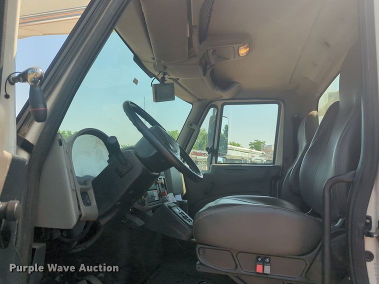 image for item NG9759 2012 International WorkStar 7300 bucket truck