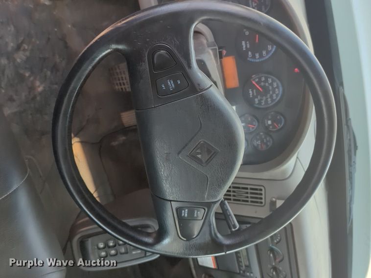 image for item NG9759 2012 International WorkStar 7300 bucket truck