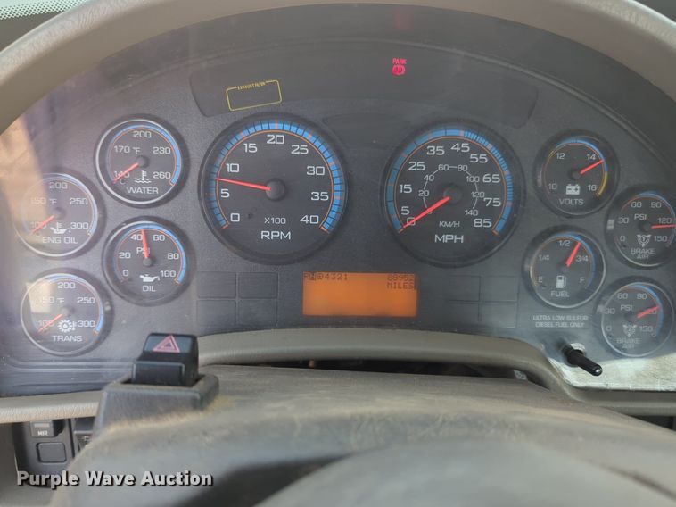 image for item NG9759 2012 International WorkStar 7300 bucket truck