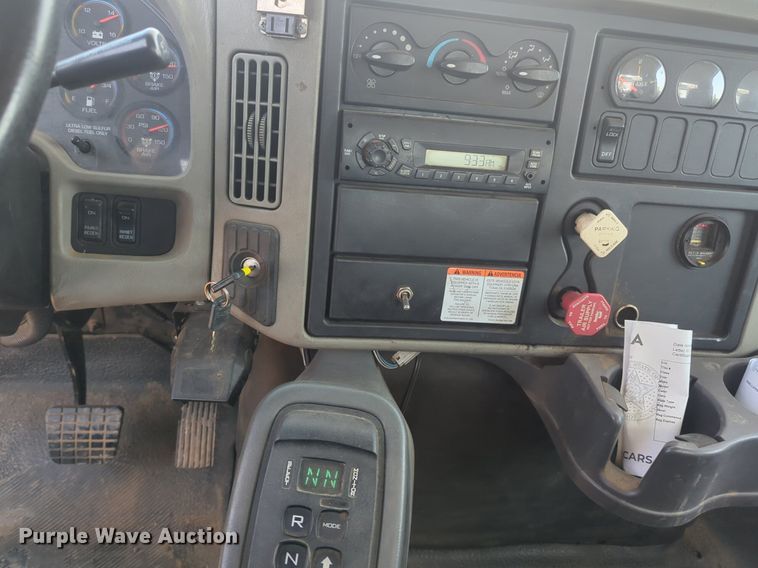 image for item NG9759 2012 International WorkStar 7300 bucket truck