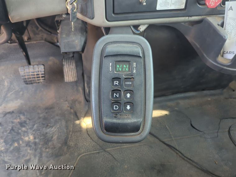 image for item NG9759 2012 International WorkStar 7300 bucket truck