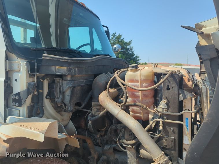 image for item NG9759 2012 International WorkStar 7300 bucket truck