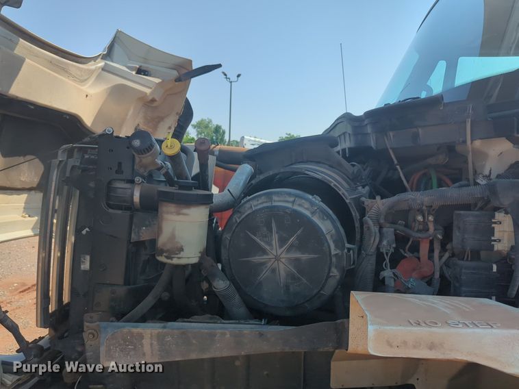 image for item NG9759 2012 International WorkStar 7300 bucket truck