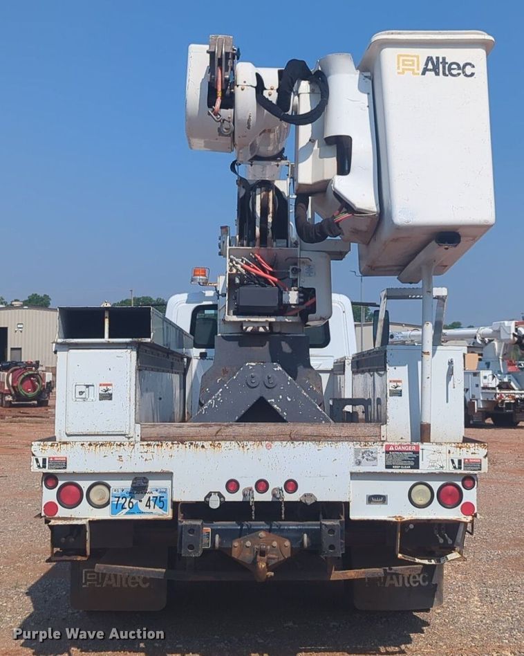 image for item NG9760 2012 International DuraStar 4300 bucket truck