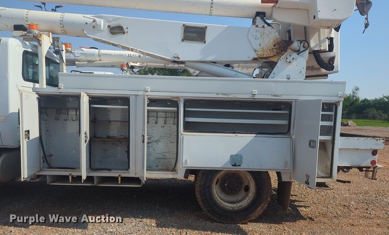image for item NG9760 2012 International DuraStar 4300 bucket truck