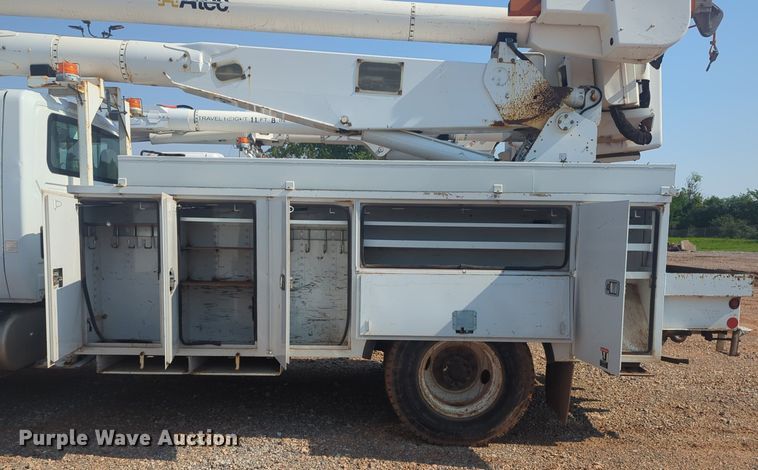 image for item NG9760 2012 International DuraStar 4300 bucket truck
