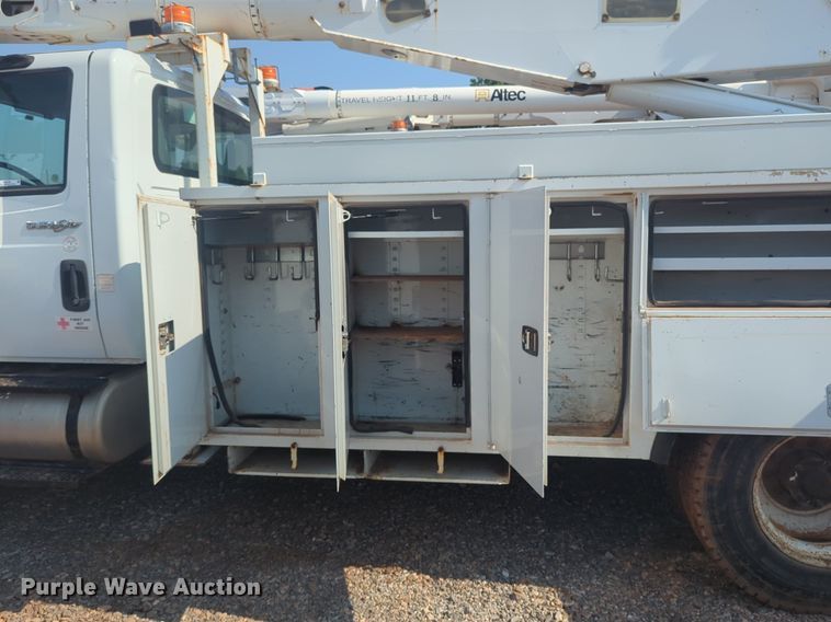 image for item NG9760 2012 International DuraStar 4300 bucket truck