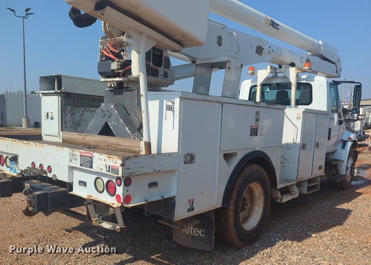 image for item NG9760 2012 International DuraStar 4300 bucket truck