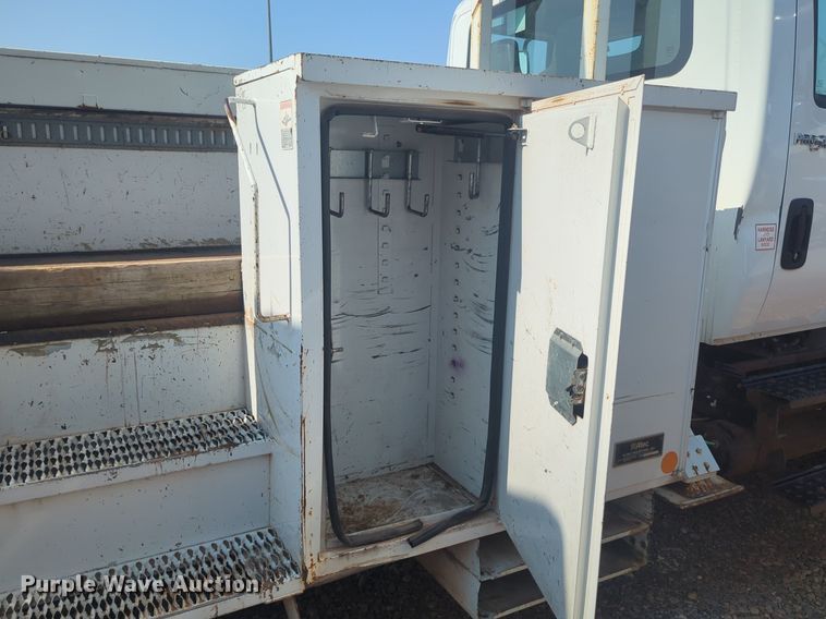 image for item NG9760 2012 International DuraStar 4300 bucket truck