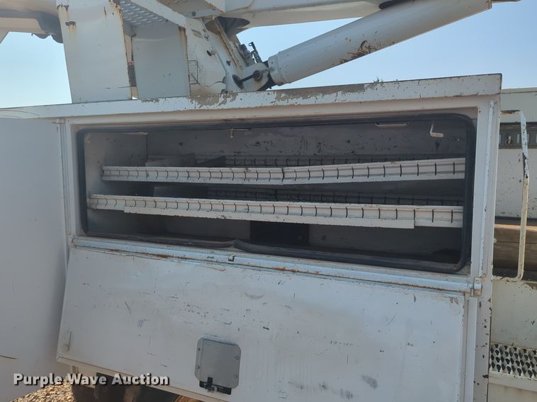 image for item NG9760 2012 International DuraStar 4300 bucket truck