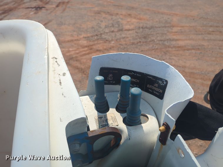 image for item NG9760 2012 International DuraStar 4300 bucket truck