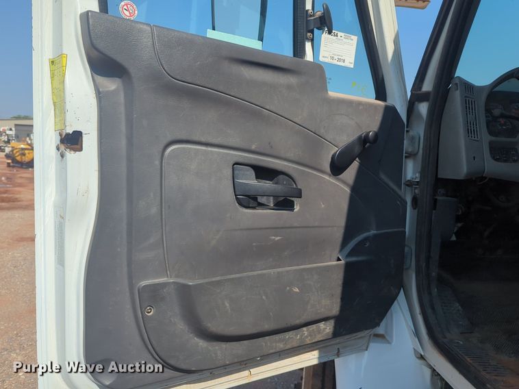 image for item NG9760 2012 International DuraStar 4300 bucket truck