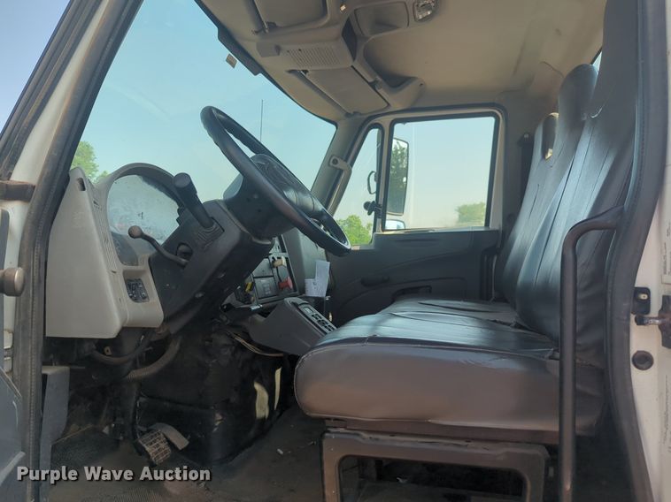 image for item NG9760 2012 International DuraStar 4300 bucket truck