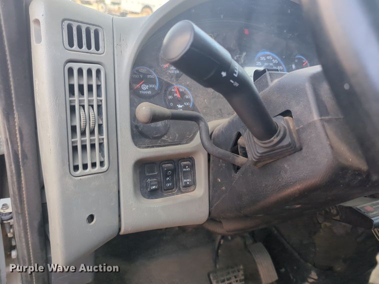 image for item NG9760 2012 International DuraStar 4300 bucket truck