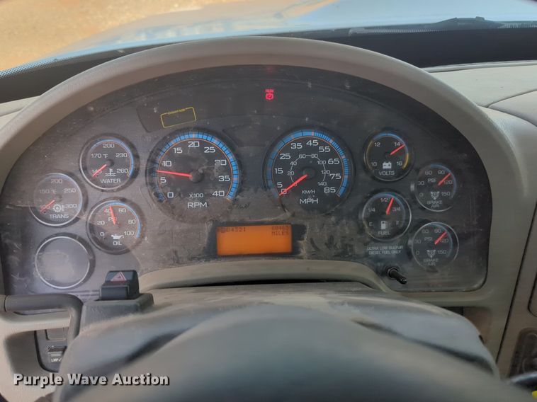 image for item NG9760 2012 International DuraStar 4300 bucket truck