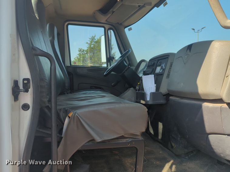 image for item NG9760 2012 International DuraStar 4300 bucket truck