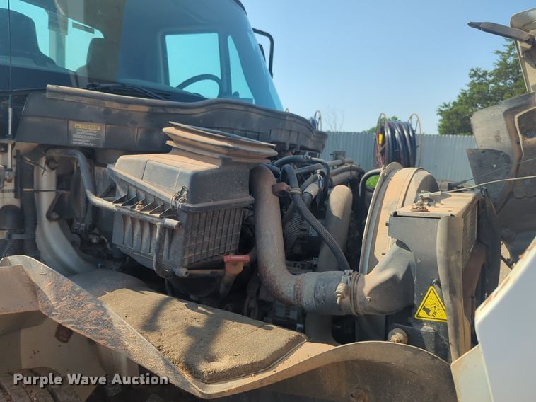 image for item NG9760 2012 International DuraStar 4300 bucket truck