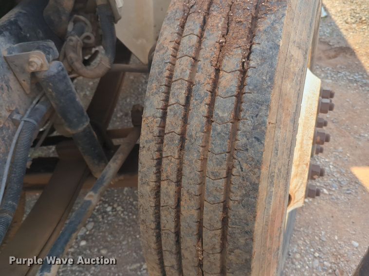 image for item NG9760 2012 International DuraStar 4300 bucket truck