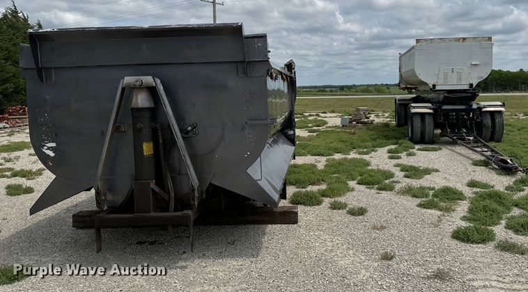 image for item NL9801 1992 Reliance  transfer trailer