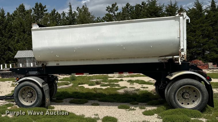 image for item NL9801 1992 Reliance  transfer trailer
