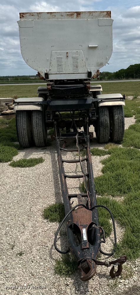 image for item NL9801 1992 Reliance  transfer trailer