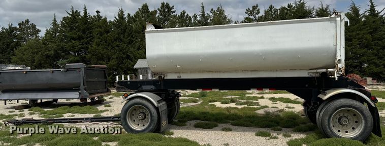 image for item NL9801 1992 Reliance  transfer trailer