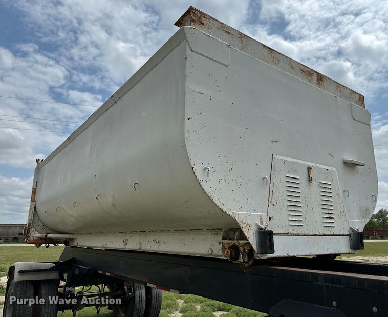 image for item NL9801 1992 Reliance  transfer trailer