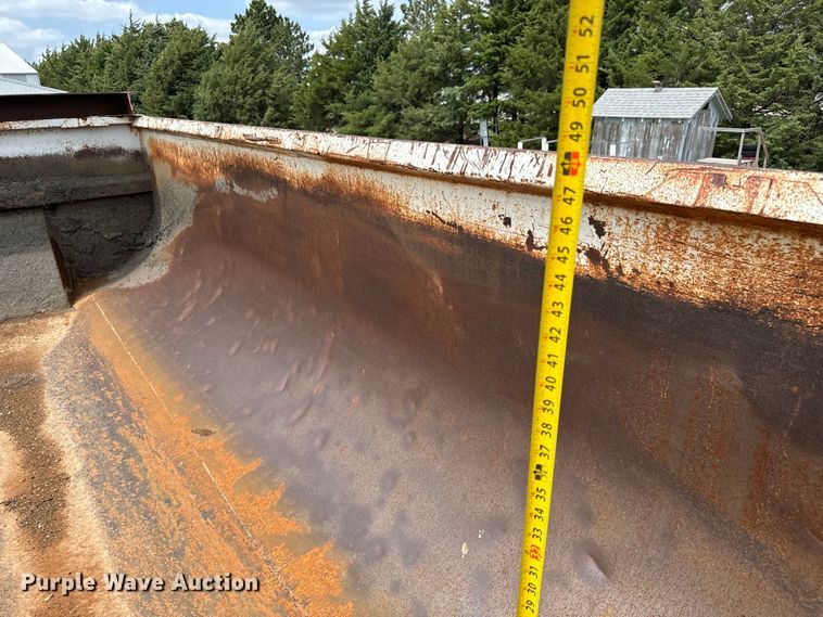 image for item NL9801 1992 Reliance  transfer trailer