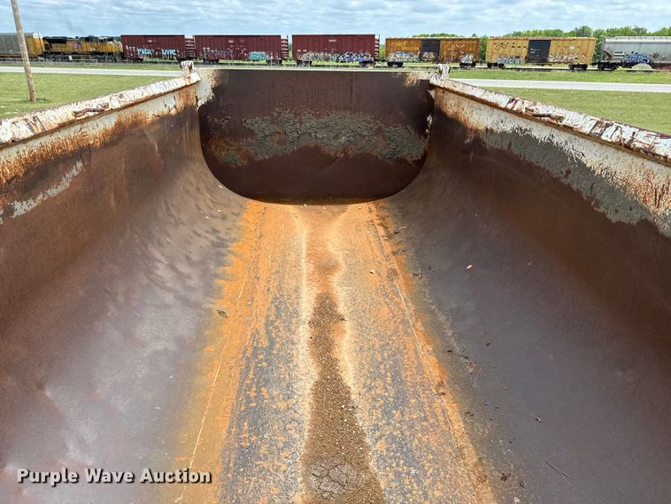 image for item NL9801 1992 Reliance  transfer trailer