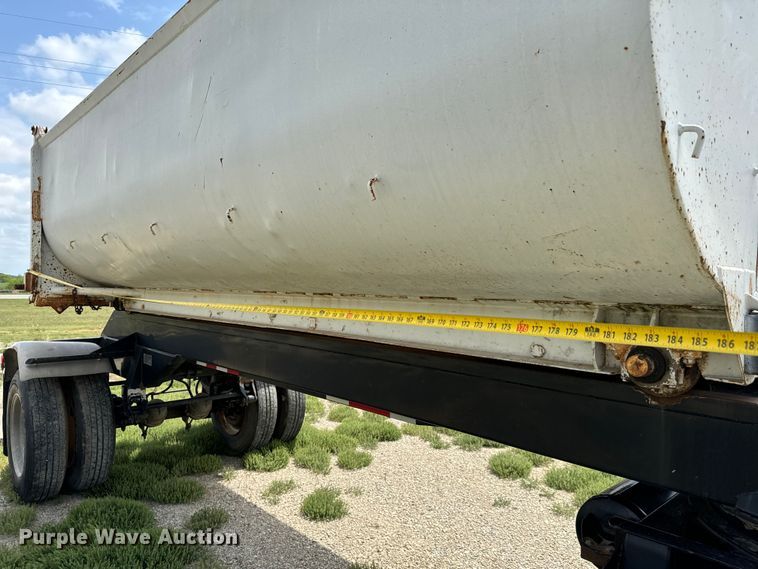 image for item NL9801 1992 Reliance  transfer trailer