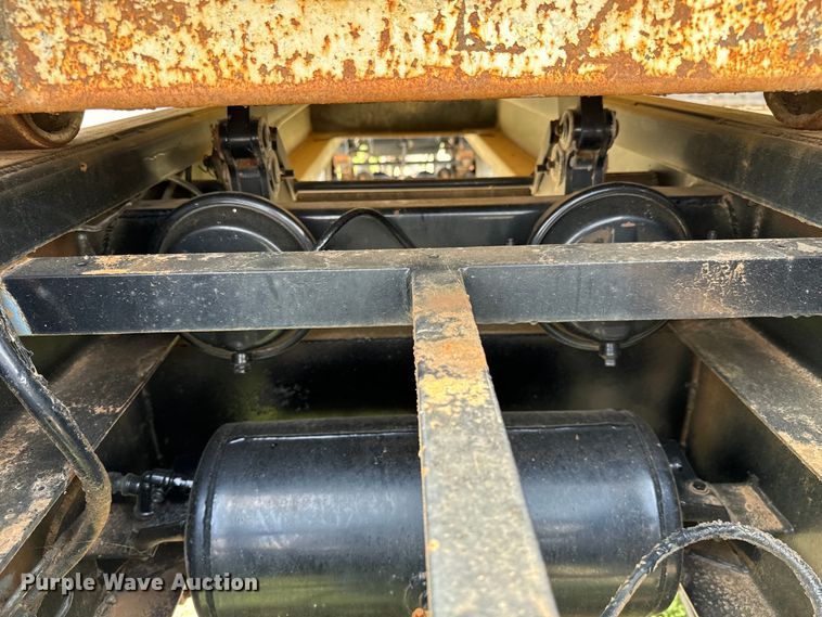 image for item NL9801 1992 Reliance  transfer trailer