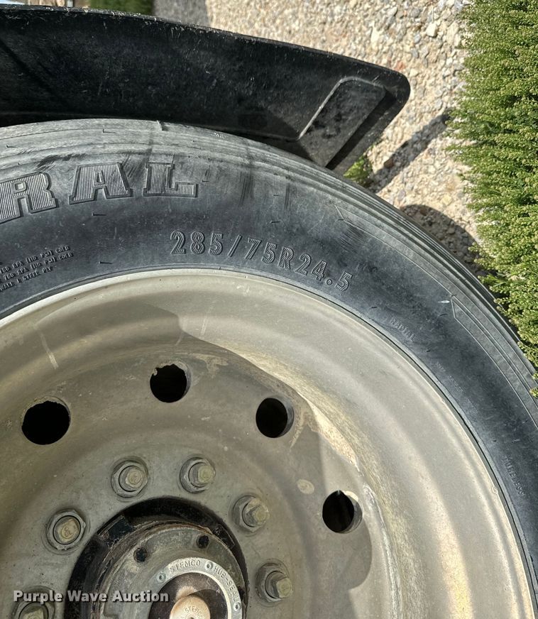 image for item NL9801 1992 Reliance  transfer trailer