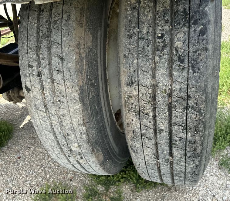 image for item NL9801 1992 Reliance  transfer trailer