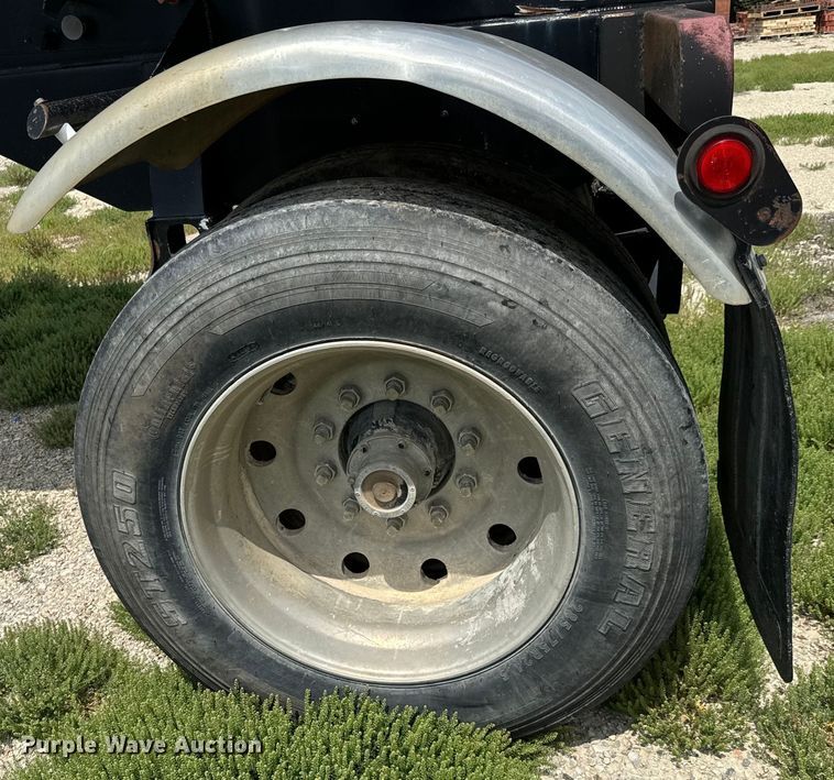 image for item NL9801 1992 Reliance  transfer trailer