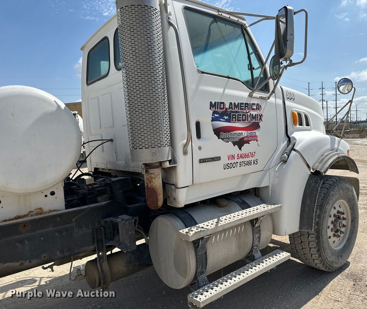 image for item NL9802 2005 Sterling  L9500 ready mix truck