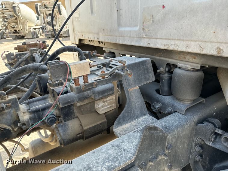 image for item NL9802 2005 Sterling  L9500 ready mix truck