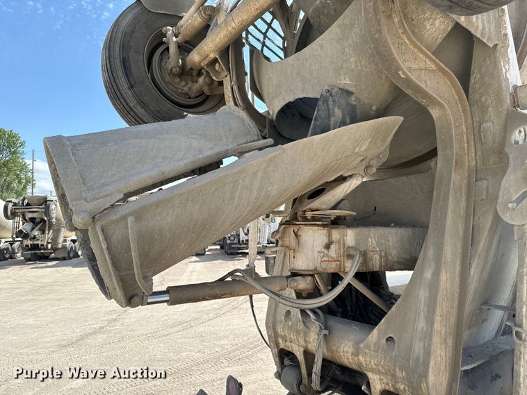 image for item NL9802 2005 Sterling  L9500 ready mix truck