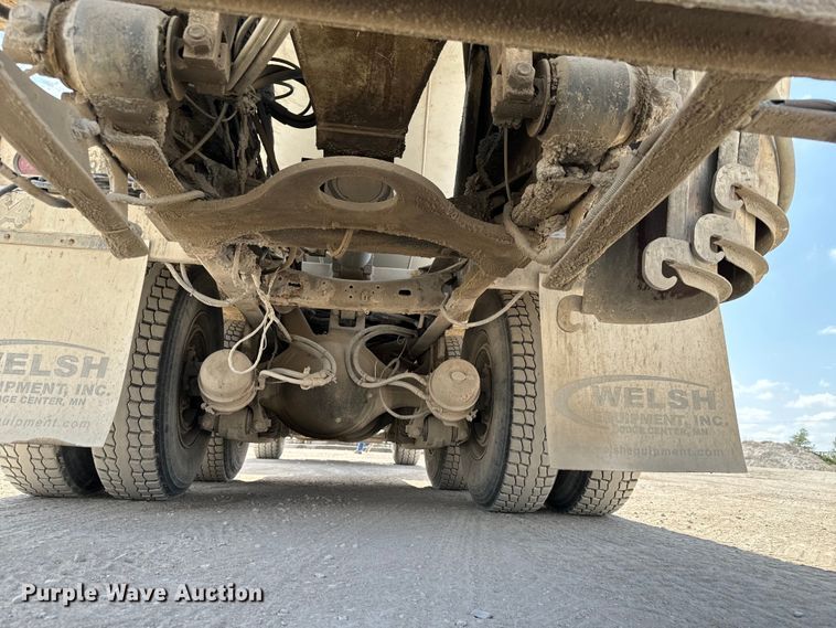 image for item NL9802 2005 Sterling  L9500 ready mix truck