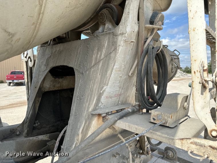 image for item NL9802 2005 Sterling  L9500 ready mix truck