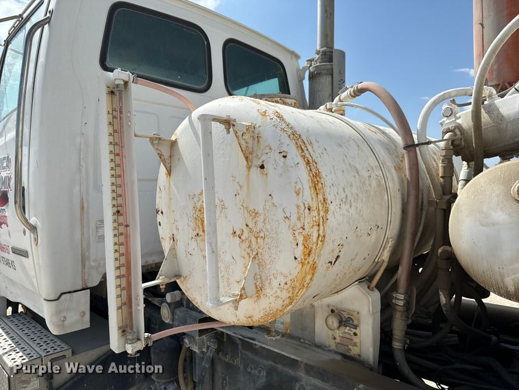 image for item NL9802 2005 Sterling  L9500 ready mix truck