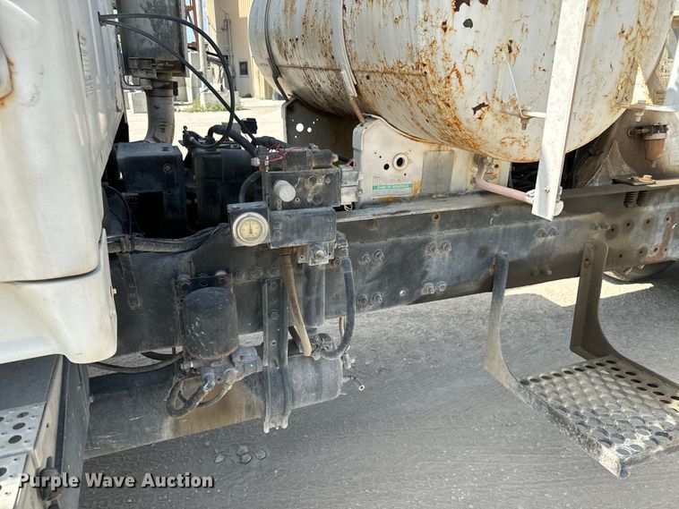 image for item NL9802 2005 Sterling  L9500 ready mix truck