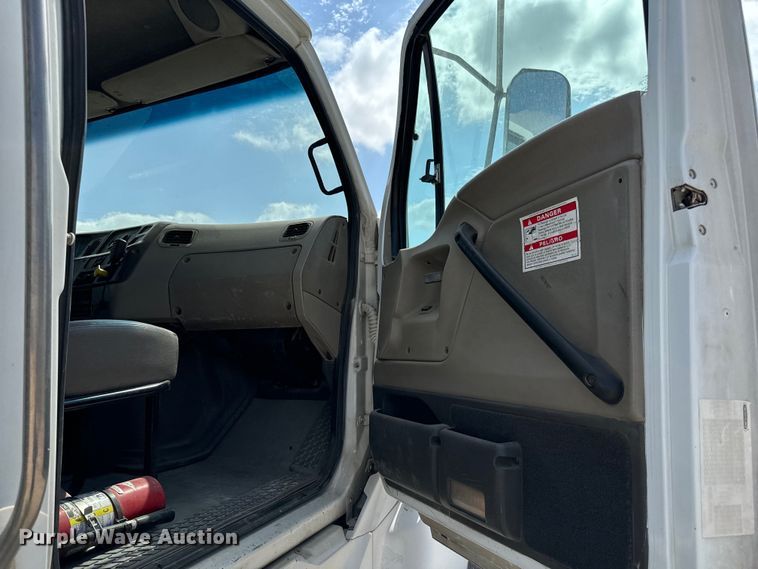 image for item NL9802 2005 Sterling  L9500 ready mix truck