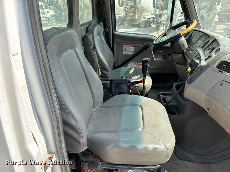 image for item NL9802 2005 Sterling  L9500 ready mix truck