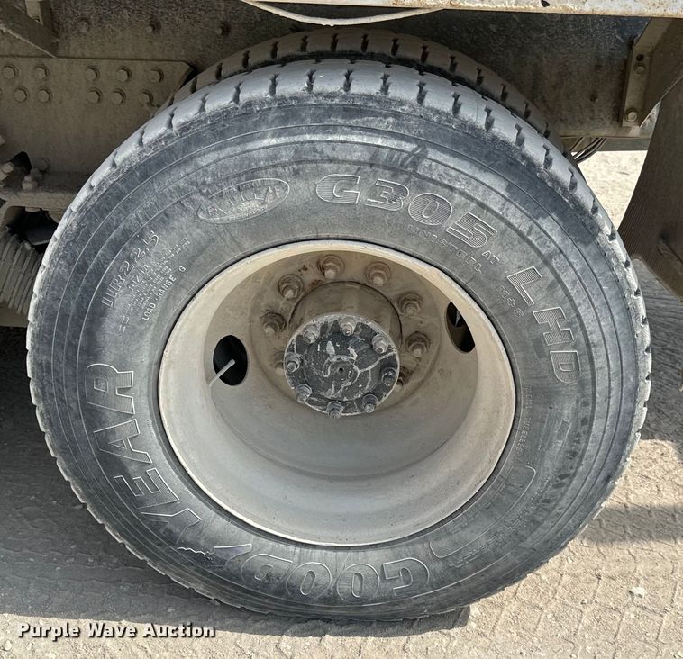 image for item NL9802 2005 Sterling  L9500 ready mix truck