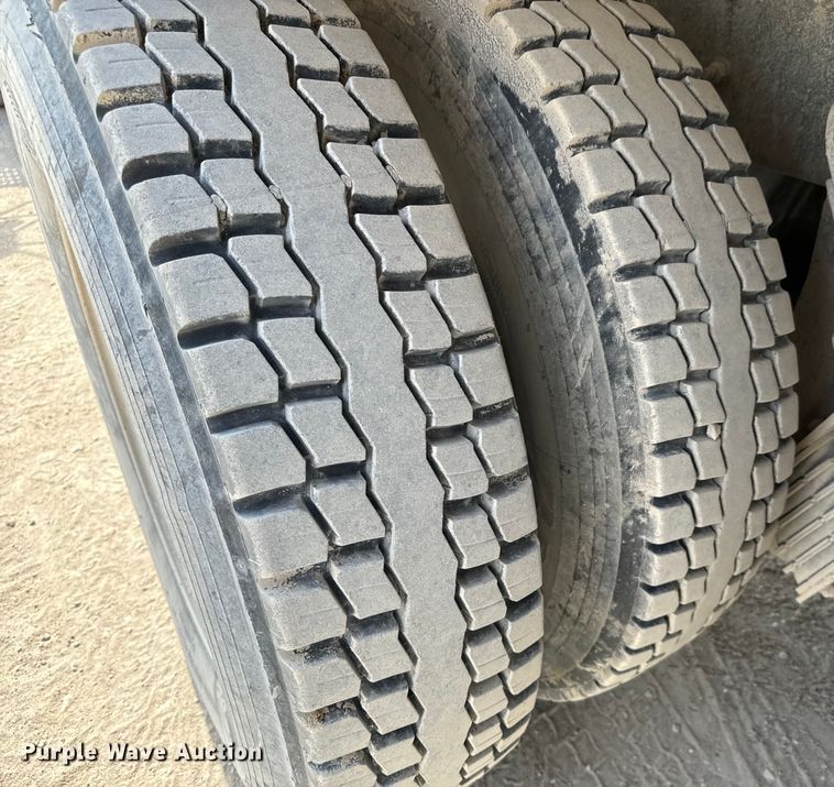 image for item NL9802 2005 Sterling  L9500 ready mix truck